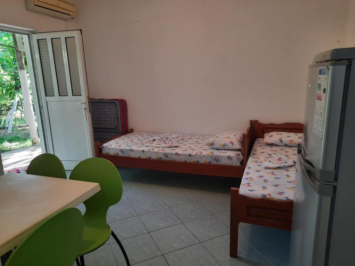 בורש Hillside Apartments מראה חיצוני תמונה