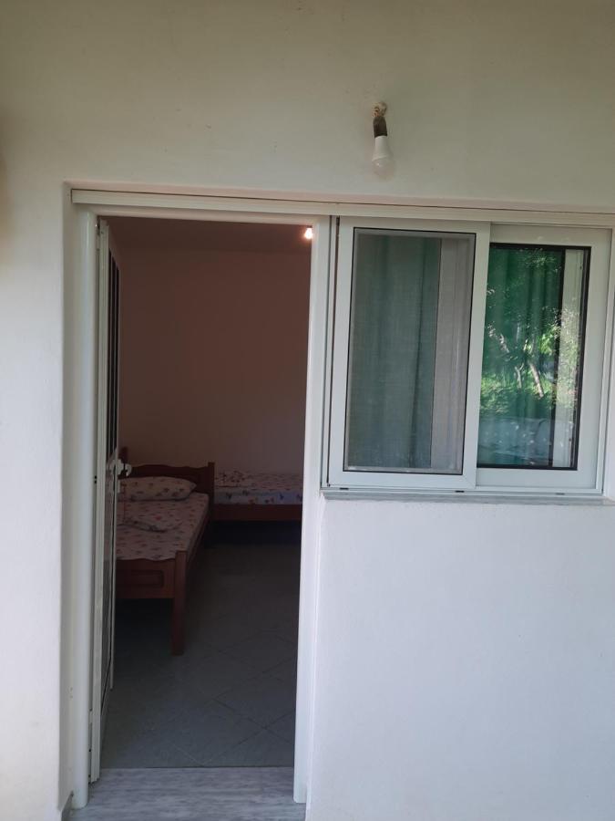 בורש Hillside Apartments מראה חיצוני תמונה