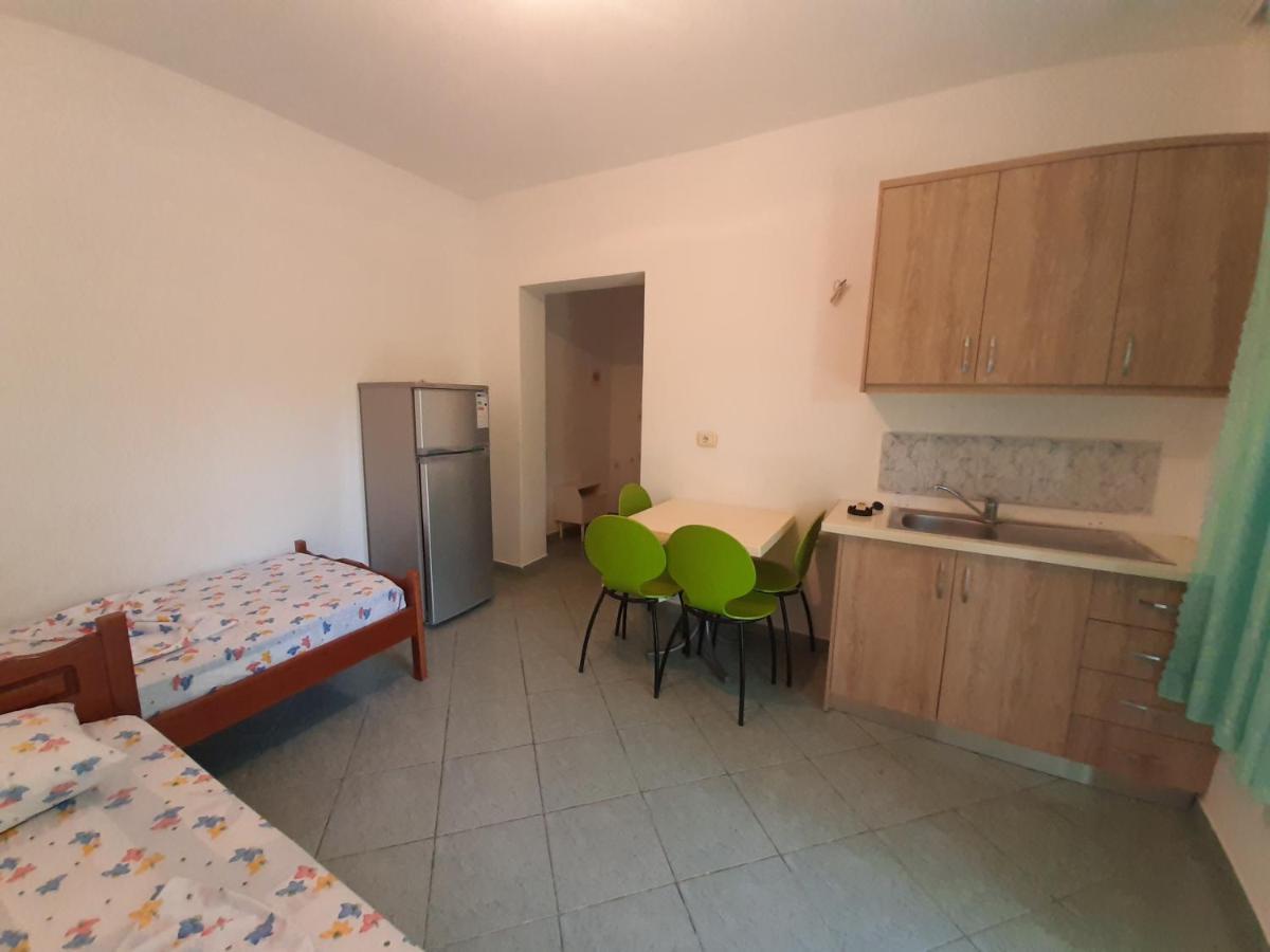 בורש Hillside Apartments מראה חיצוני תמונה