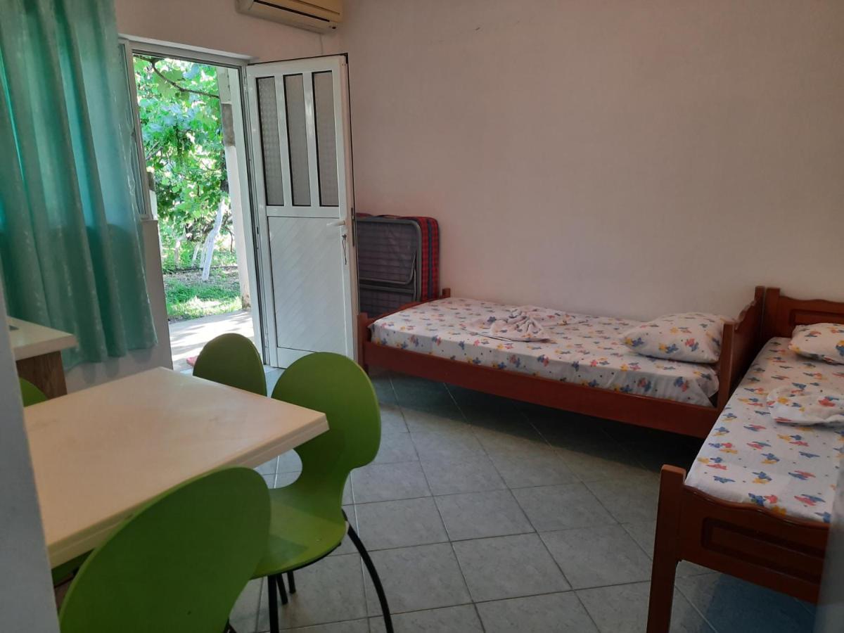 בורש Hillside Apartments מראה חיצוני תמונה