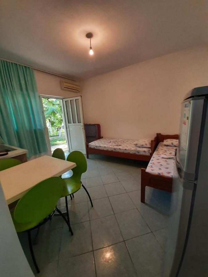 בורש Hillside Apartments מראה חיצוני תמונה
