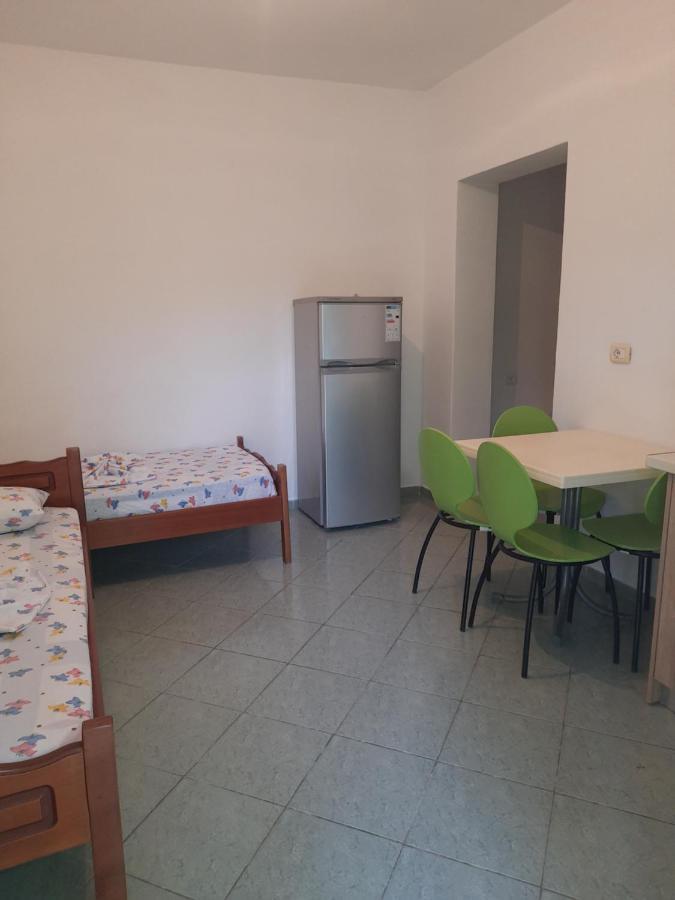 בורש Hillside Apartments מראה חיצוני תמונה