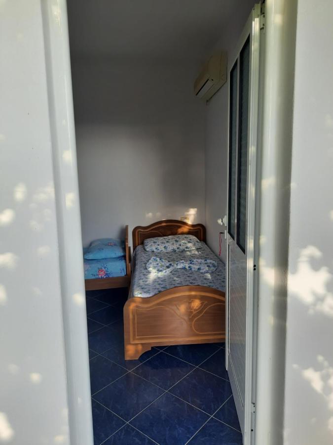 בורש Hillside Apartments מראה חיצוני תמונה