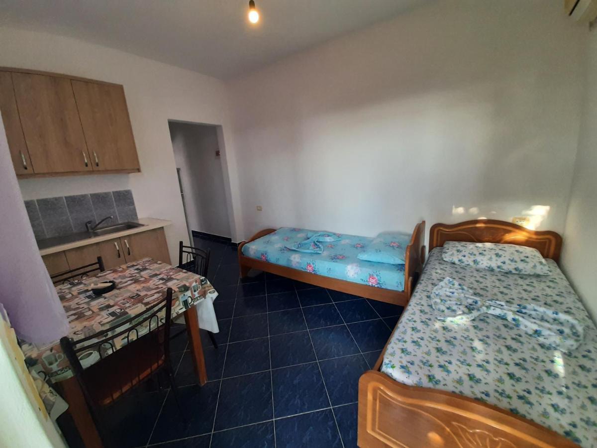 בורש Hillside Apartments מראה חיצוני תמונה